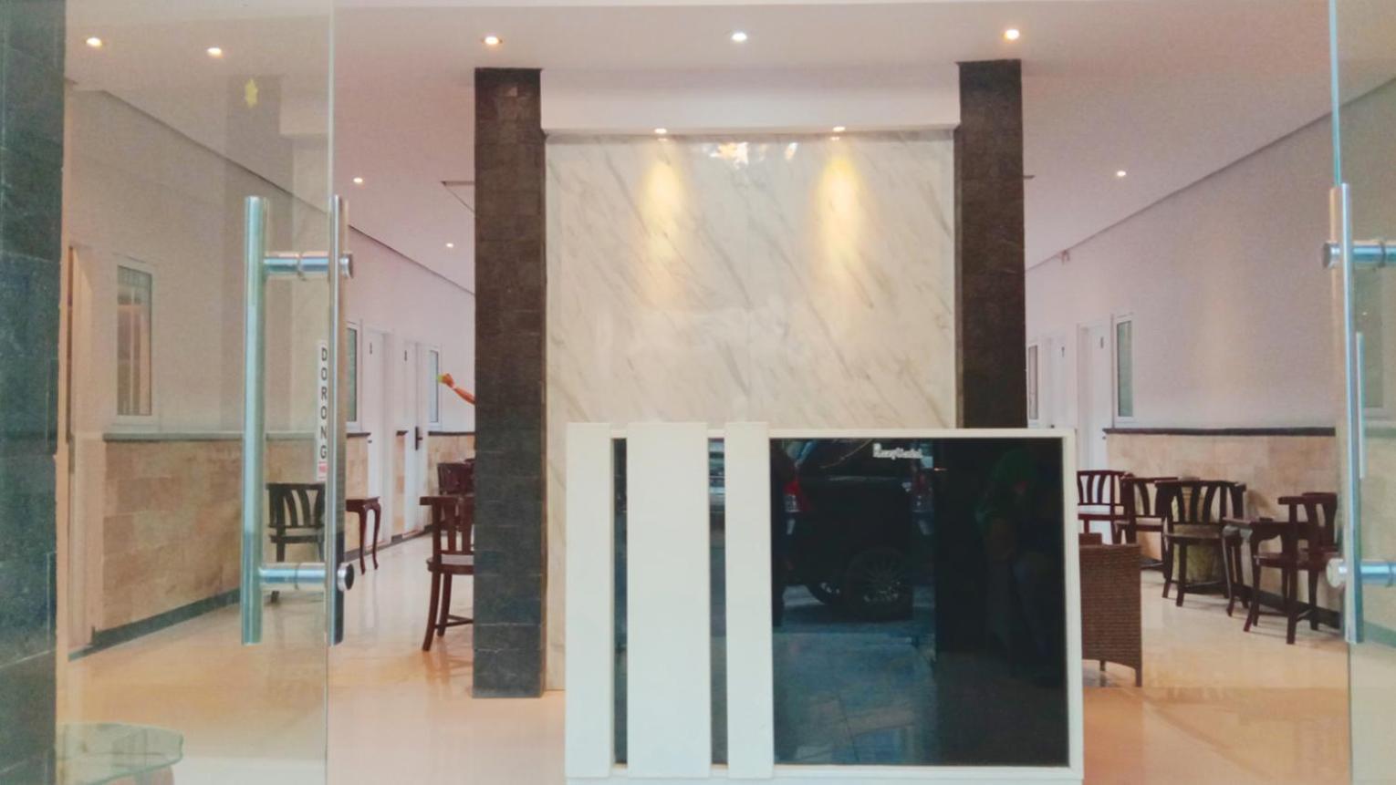 Mahestu Hotel *